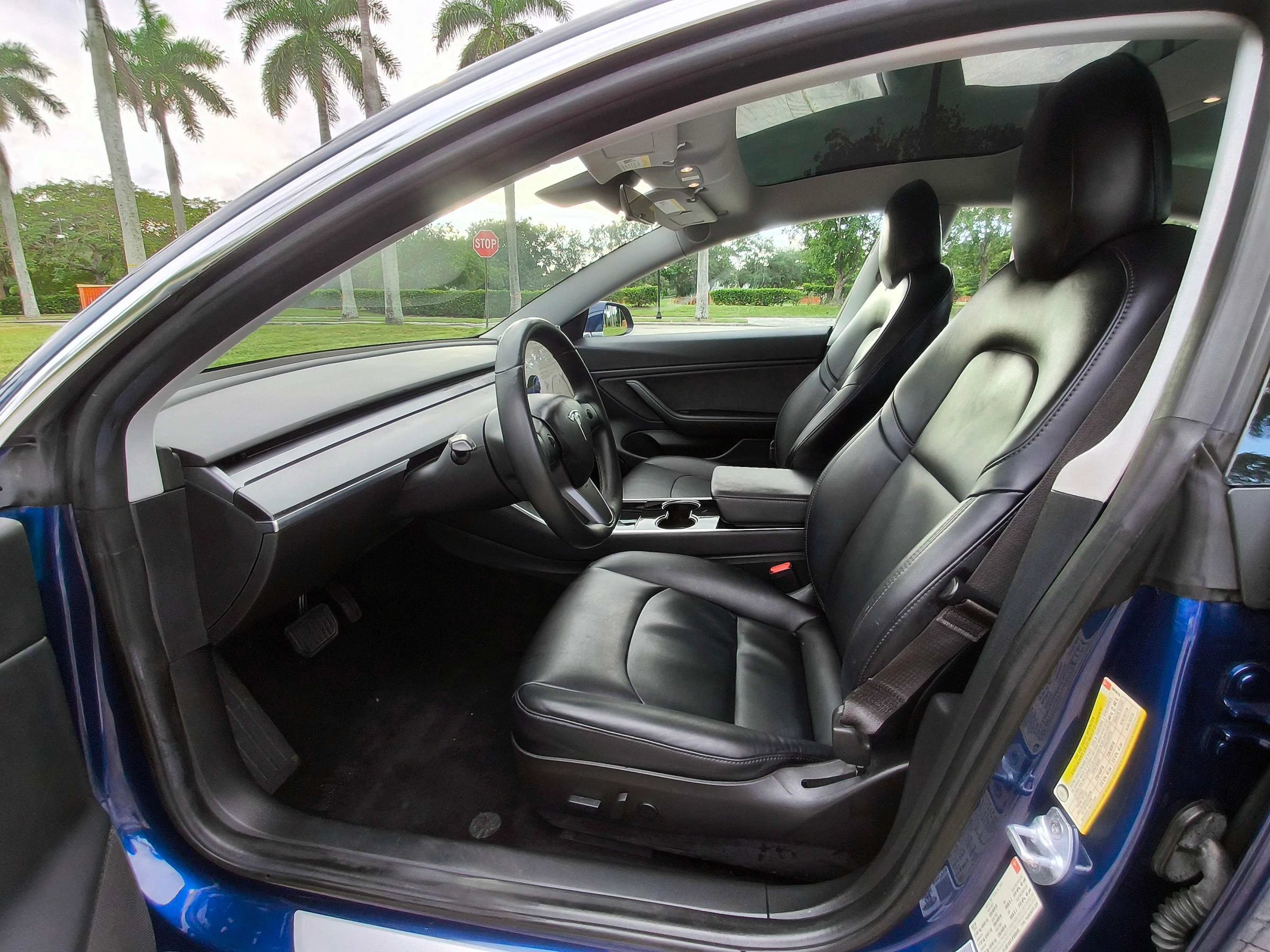 Used 2018 Tesla Model 3 Long Range RWD image 12