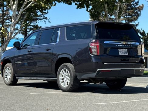 Used 2024 Chevrolet Suburban LT image 6