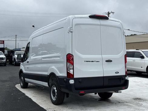 New 2026 Ford Transit 250 148 Medium Roof w/ Load Area Protection Package RWD image 5