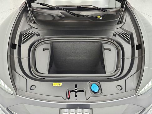 Used 2023 Audi e-tron GT Premium Plus AWD/4WD image 17