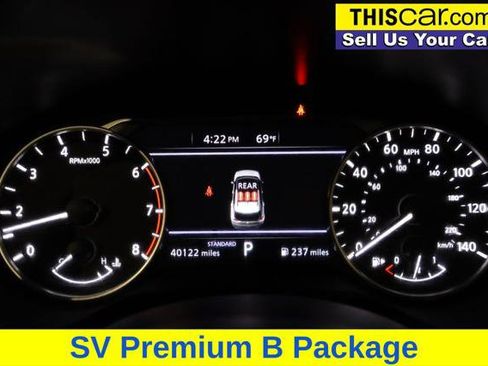 Used 2023 Nissan Rogue SV w/ SV Premium B Package FWD image 14