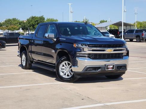 Used 2019 Chevrolet Silverado 1500 LT w/ Texas Edition AWD/4WD image 2