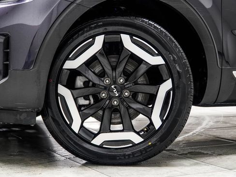 Used 2025 Kia Telluride S FWD image 6