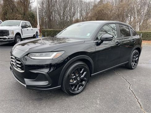 Used 2023 Honda HR-V Sport image 3