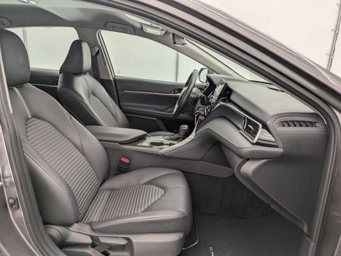 Used 2024 Toyota Camry SE FWD image 21