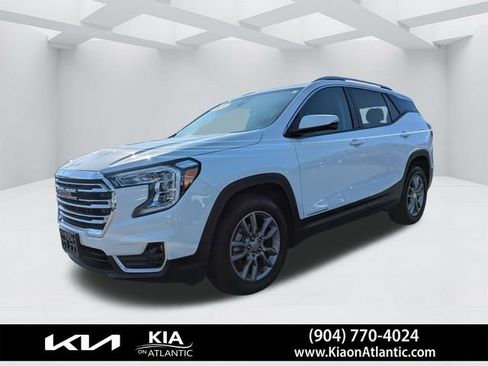 Used 2024 GMC Terrain SLT AWD/4WD image 7