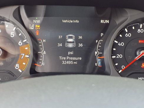 Used 2025 Jeep Compass Latitude AWD/4WD image 15