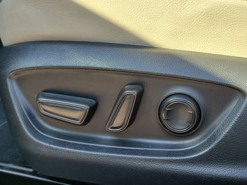Used 2023 Toyota Camry XSE FWD image 14