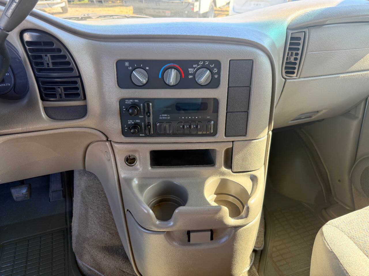 Used 2003 Chevrolet Astro LT AWD/4WD image 21