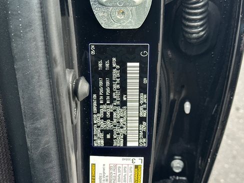 Used 2024 Toyota 4Runner SR5 Premium image 29