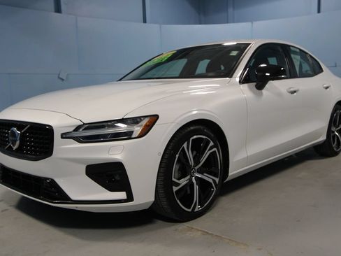 Used 2024 Volvo S60 B5 Plus AWD/4WD image 24