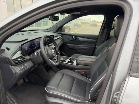 Used 2025 Buick Enclave Sport Touring image 7