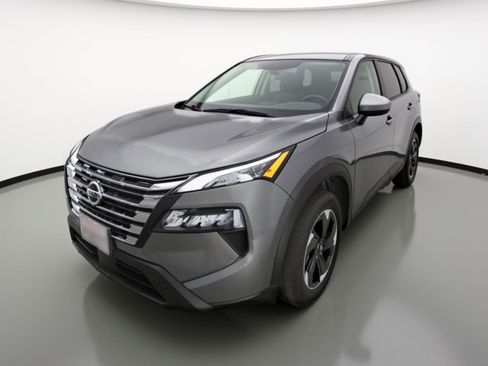Used 2025 Nissan Rogue SV FWD image 3
