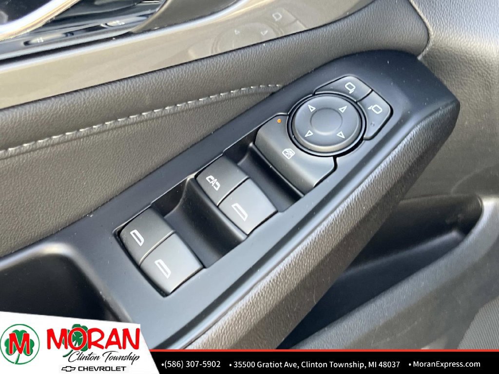 Certified 2023 Chevrolet Traverse LT FWD image 17