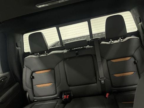 New 2026 GMC Sierra 2500 AT4 w/ AT4 Premium Plus Package AWD/4WD image 9
