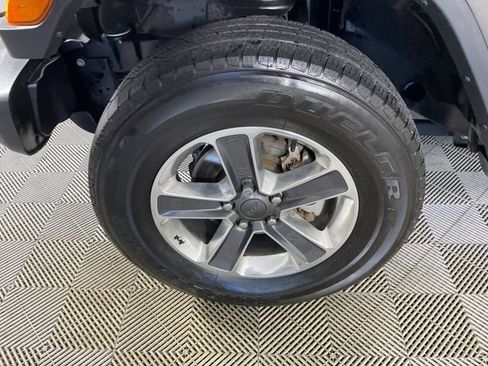 Used 2020 Jeep Wrangler Unlimited Sahara w/ Safety Group image 27