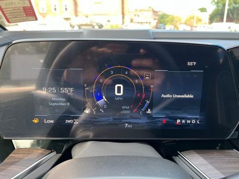 New 2025 Chevrolet Suburban Premier AWD/4WD image 41