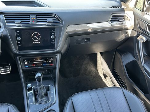 Used 2023 Volkswagen Tiguan SE R-Line FWD image 14