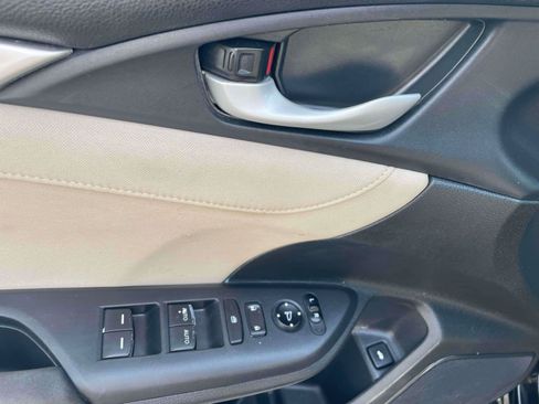 Used 2018 Honda Civic EX image 11