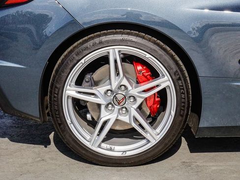 Used 2021 Chevrolet Corvette Stingray Coupe w/ Battery Protection Package RWD image 12