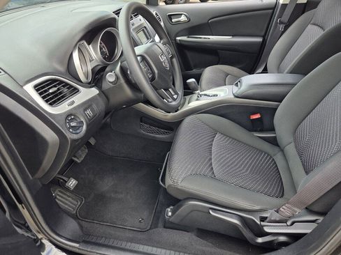 Used 2020 Dodge Journey SE image 10