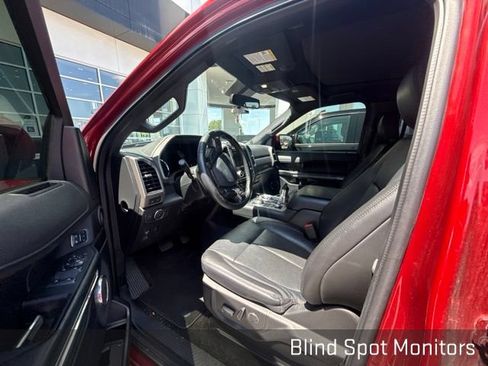 Used 2018 Ford Expedition XLT w/ Equipment Group 202A AWD/4WD image 7