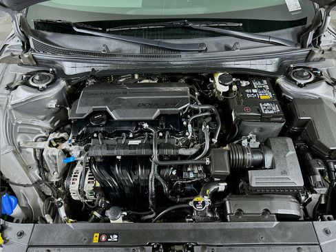 Used 2025 Kia K4 LXS image 31