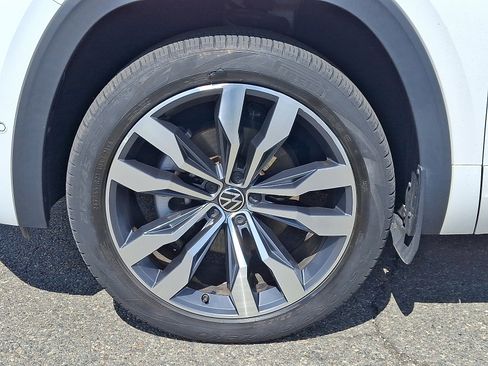 Used 2023 Volkswagen Atlas SEL Premium AWD/4WD image 8