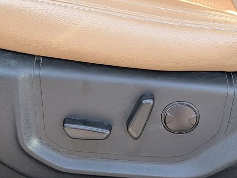 Used 2022 Ford F350 Lariat w/ Lariat Value Package AWD/4WD image 26