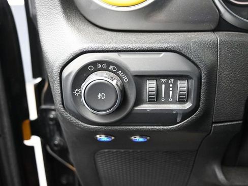 Used 2021 Jeep Wrangler Unlimited Sahara w/ Uconnect 4C Nav & Sound Group image 30