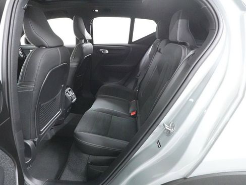 Used 2025 Volvo XC40 B5 Plus AWD/4WD image 26