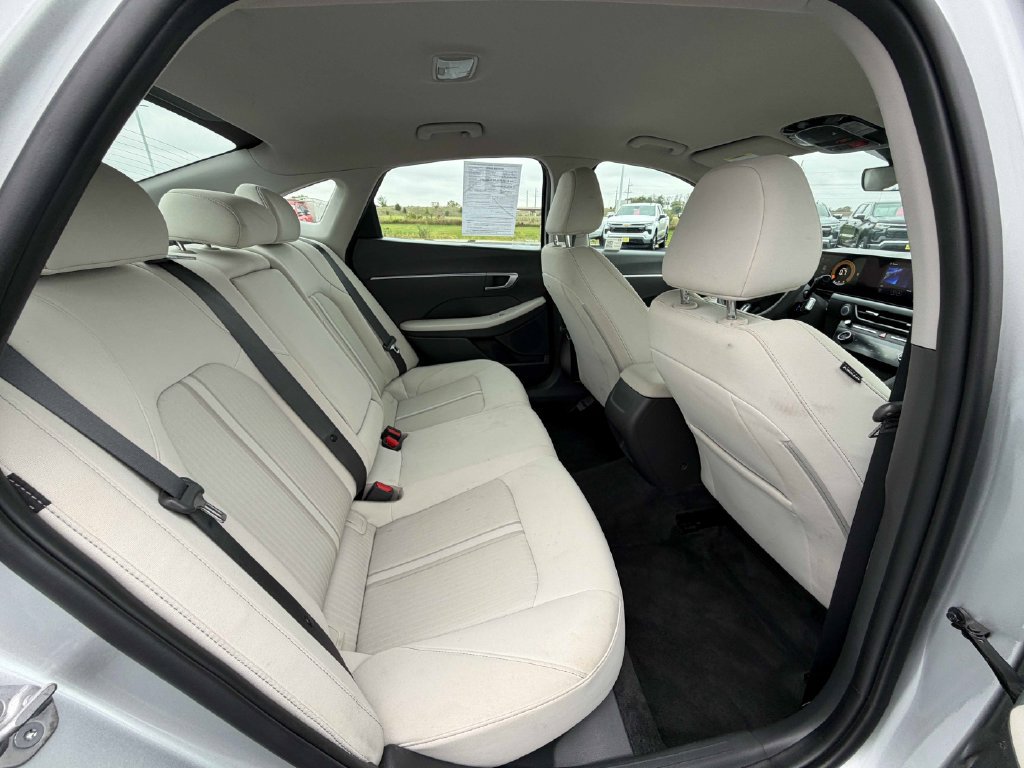 Used 2025 Hyundai Sonata SEL FWD image 25
