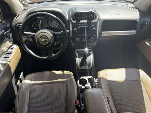 Used 2014 Jeep Compass Latitude AWD/4WD image 12