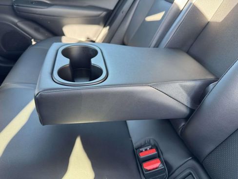 Used 2024 Toyota Prius Prime FWD image 12