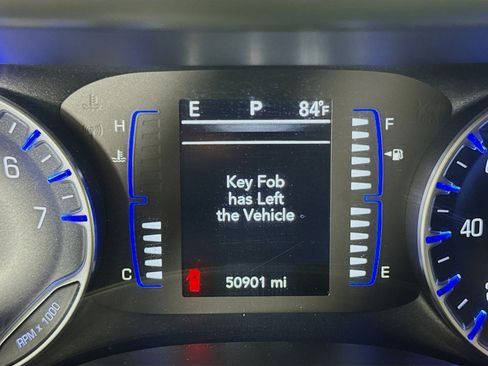 Used 2023 Chrysler Voyager LX FWD image 16