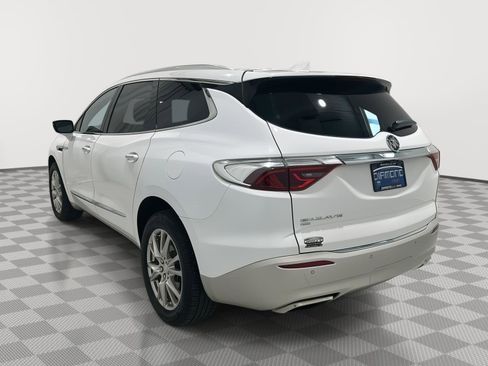 Used 2022 Buick Enclave Premium AWD/4WD image 3