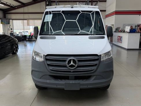 Used 2020 Mercedes-Benz Sprinter 1500 image 6