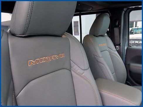 New 2026 Jeep Gladiator Mojave image 10