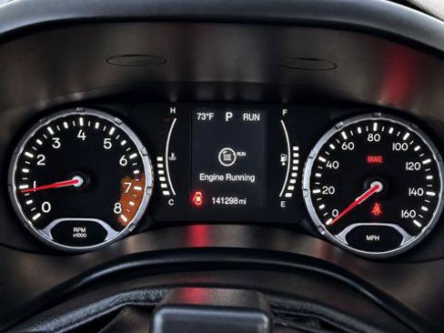 Used 2016 Jeep Renegade Sport w/ Power & Air Group FWD image 10