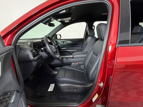New 2026 Chevrolet Traverse LT w/ Midnight/Sport Edition FWD image 9