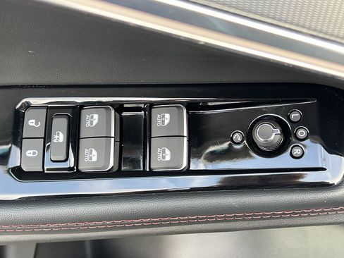 Used 2024 Jeep Wagoneer Launch Edition image 12