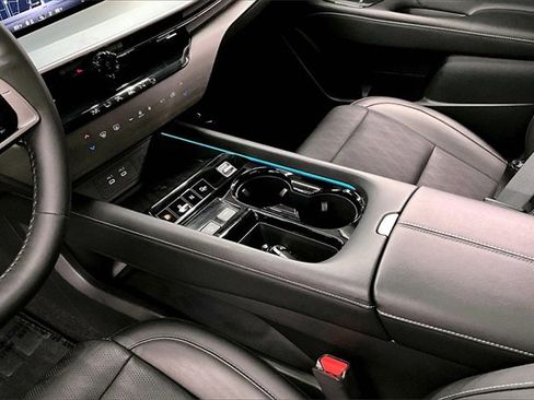 Used 2025 Nissan Murano Platinum image 14