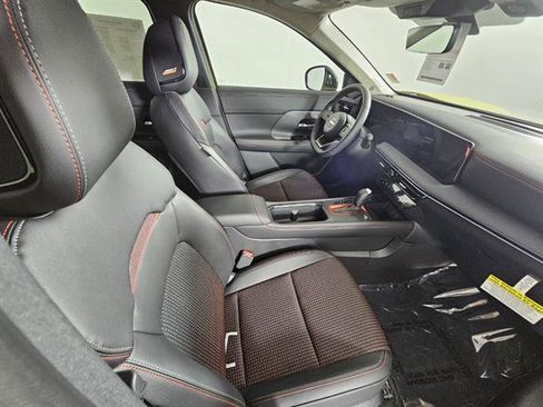 New 2025 Nissan Kicks SR w/ SR Premium Package image 14