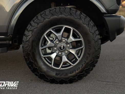 Used 2021 Ford Bronco Outer Banks image 8