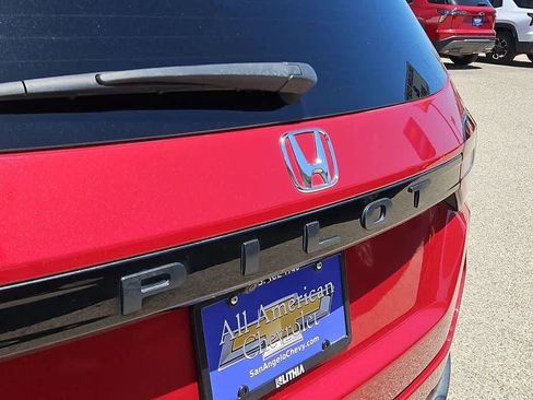 Used 2024 Honda Pilot EX-L image 11