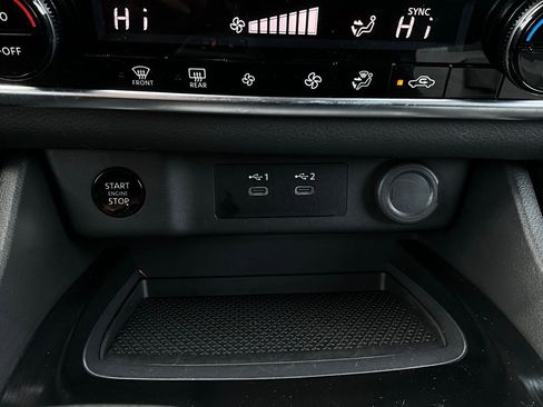 Used 2025 Nissan Rogue SV image 24