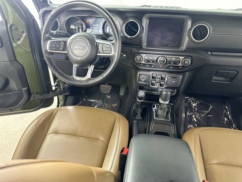 Used 2023 Jeep Wrangler Unlimited Sahara w/ Cold Weather Group AWD/4WD image 16