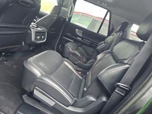 Used 2025 Ford Expedition Max Platinum AWD/4WD image 19