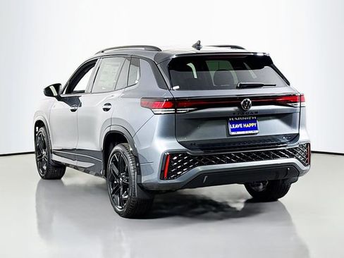 New 2026 Volkswagen Tiguan SE R-Line image 5