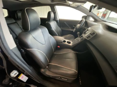 Used 2013 Toyota Venza Limited image 25